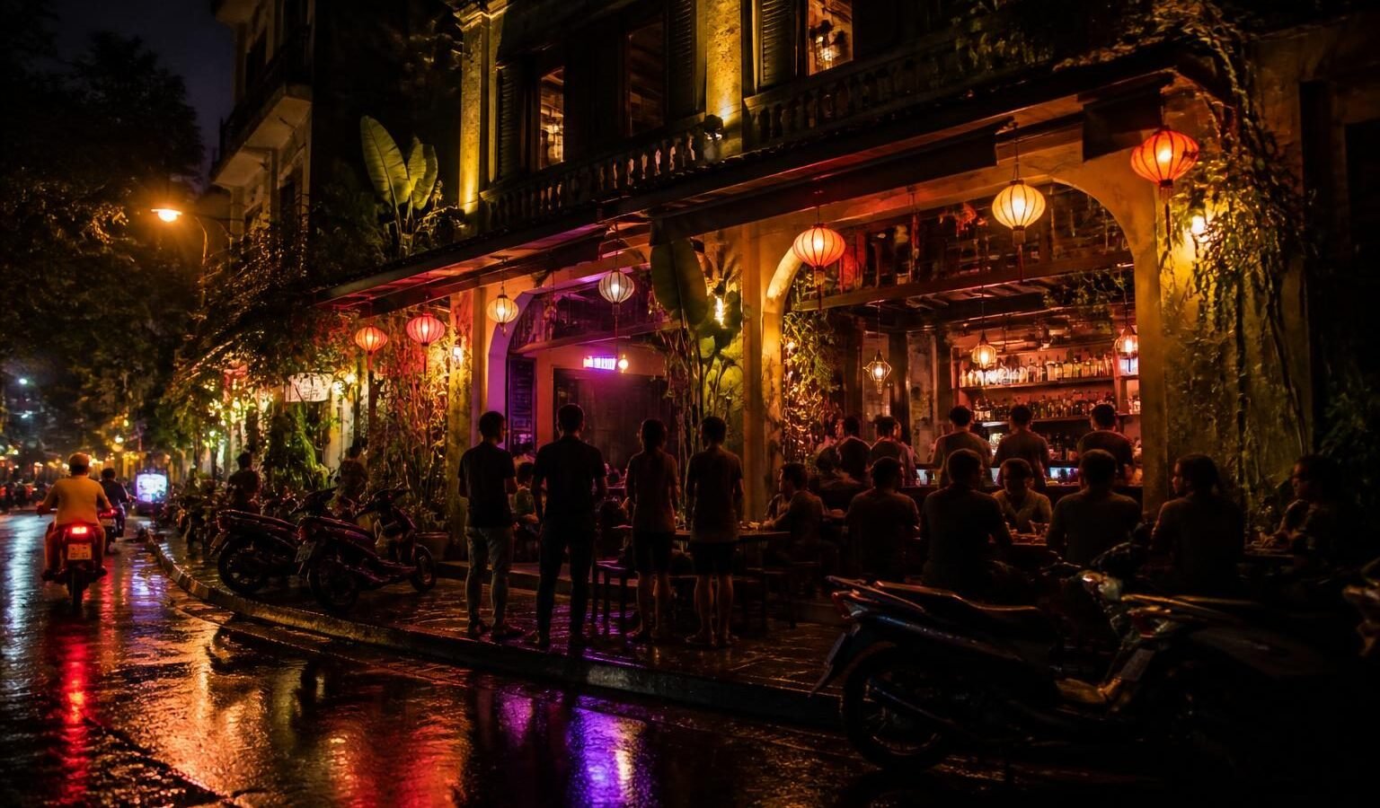 Victory Bar in Victory Bar in Hue: a late-night bar on Pham Ngu Lao