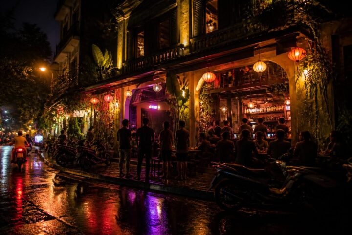 Victory Bar in Victory Bar in Hue: a late-night bar on Pham Ngu Lao